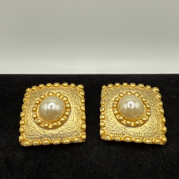 Vintage 80s Style Gold Clip-On Earrings w/ Faux Pearls | Bold Statement Jewelry - Picture 3 of 3